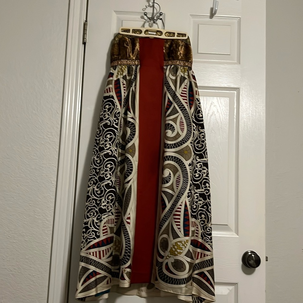 Nicole Miller collection like new condition, silk and velvet formal dress